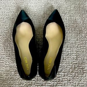 Black Nine West flats size 8.5
